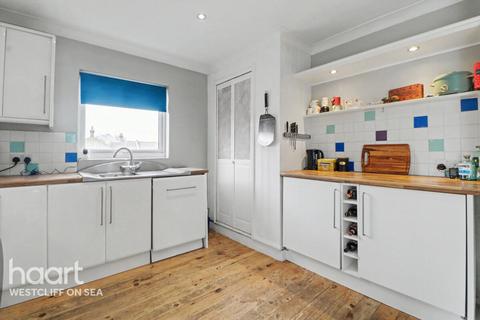 2 bedroom flat for sale, Avenue Road, WESTCLIFF-ON-SEA