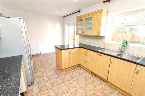 3 bedroom house to rent, Sullivan Way, Elstree, Borehamwood
