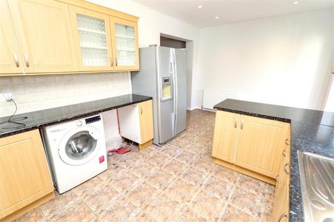 3 bedroom house to rent, Sullivan Way, Elstree, Borehamwood