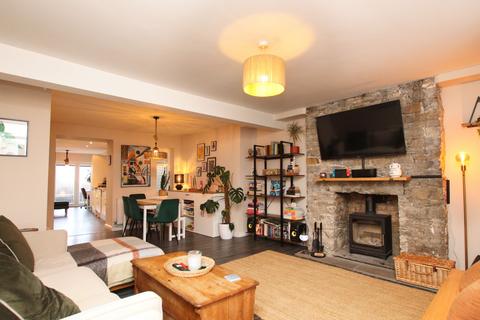 2 bedroom terraced house for sale, Newbridge Road, Llantrisant, Pontylcun CF72 8EY