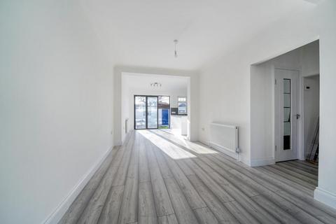 3 bedroom terraced house for sale, Reynolds Drive, Edgware HA8