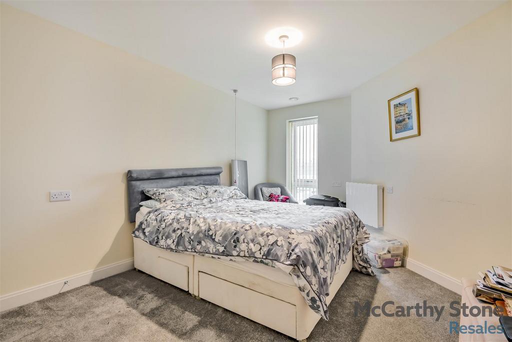 8678428-interior03.jpg