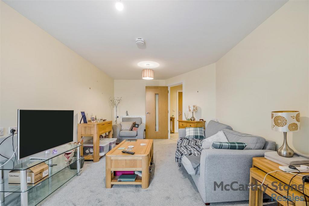 8678428-interior12.jpg