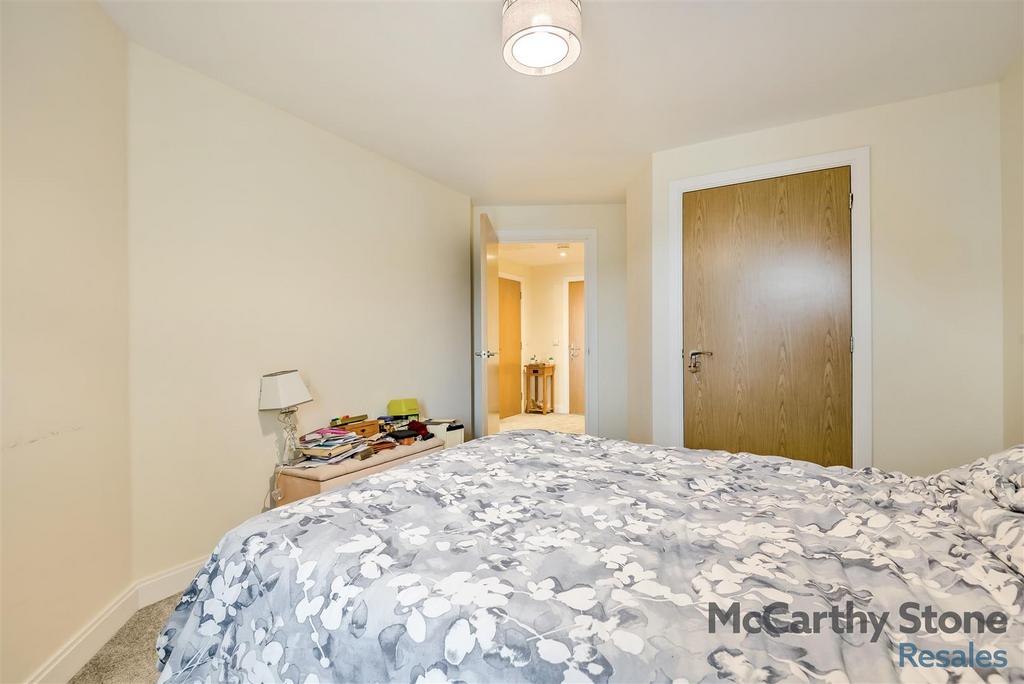 8678428-interior05.jpg