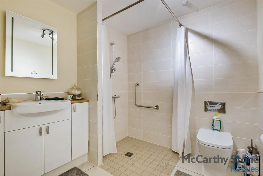 8678428-interior01.jpg