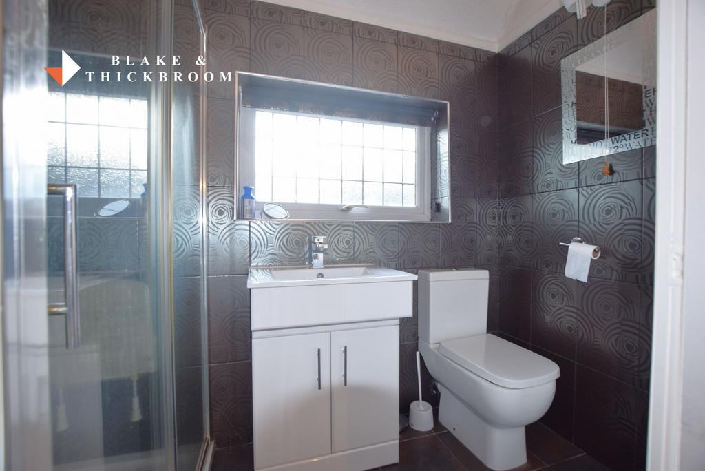 En suite shower room