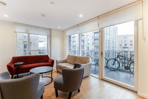 2 bedroom flat for sale, Waterline Way, London SE8