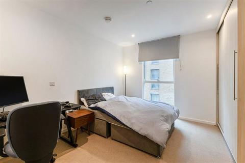 2 bedroom flat for sale, Waterline Way, London SE8