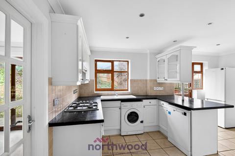 Priors Way, Maidenhead, SL6