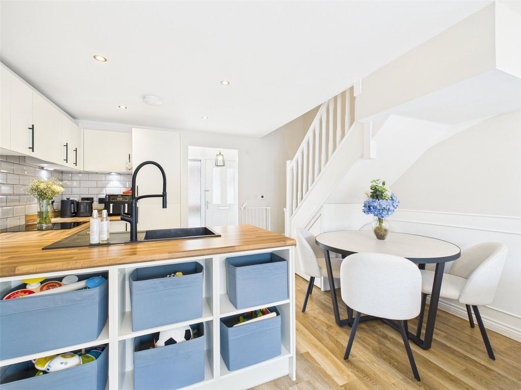 Kitchen/Dining