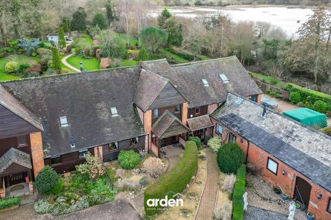 undefined, Worcester Road, Upton Warren, B61