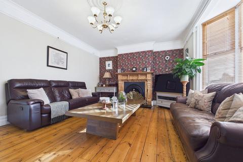 4 bedroom end of terrace house for sale, St. Pauls Road, Paignton