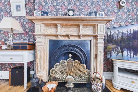 4 bedroom end of terrace house for sale, St. Pauls Road, Paignton