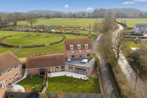 5 bedroom detached house for sale, Gudgeon Road, Mulbarton, Norwich