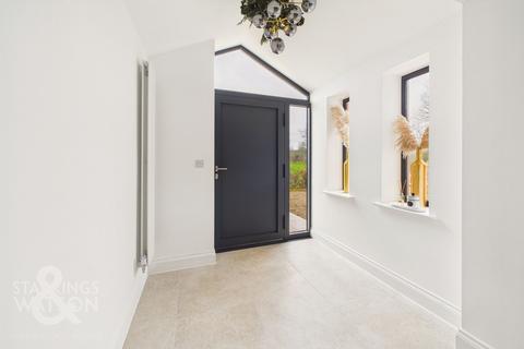 5 bedroom detached house for sale, Gudgeon Road, Mulbarton, Norwich