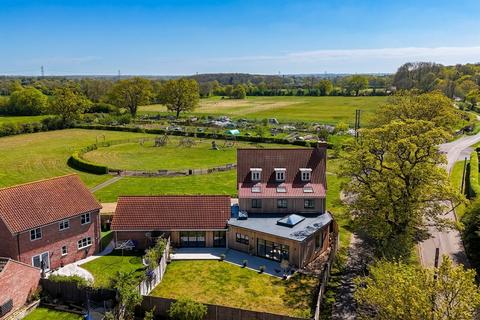 5 bedroom detached house for sale, Gudgeon Road, Mulbarton, Norwich