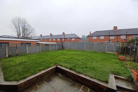 undefined, Hollin Park Terrace, Leeds, West Yorkshire, LS8