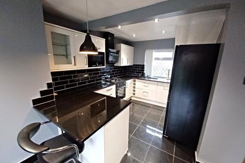 undefined, Hollin Park Terrace, Leeds, West Yorkshire, LS8