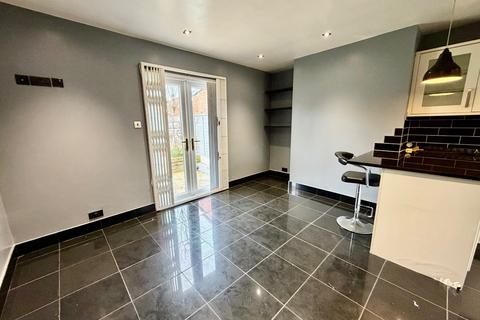 undefined, Hollin Park Terrace, Leeds, West Yorkshire, LS8