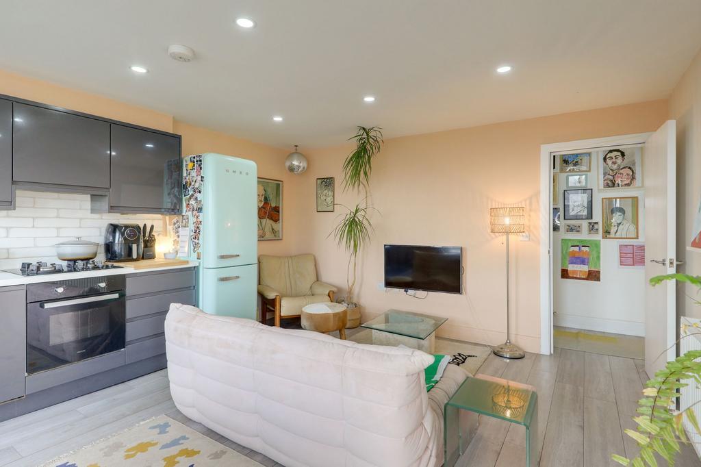 Open Plan Lounge & Kitchen