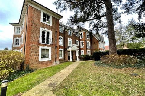 Studio to rent, Woodside Avenue, Woodside Park