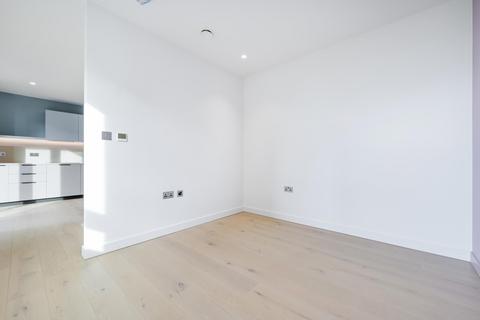 Studio to rent, Peninsula Gardens, Greenwich Peninsula, London SE10