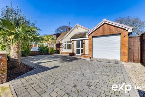 3 bedroom detached bungalow for sale, Oakwood Drive, Nottingham NG15