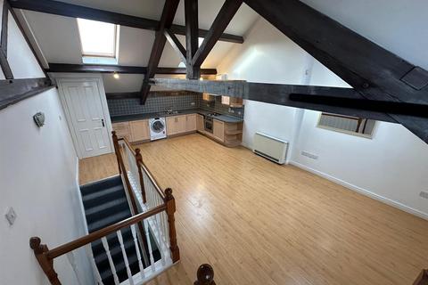 2 bedroom apartment to rent, The Royal Salford