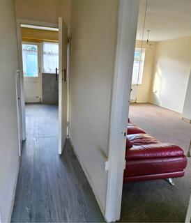 3 bedroom terraced house to rent, Bradfield Drive, Barking IG11