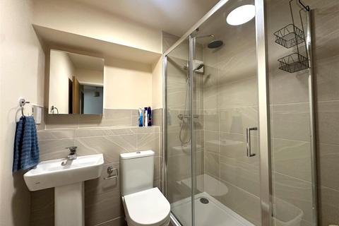 1 bedroom flat to rent, Hagden Lane, Watford WD18
