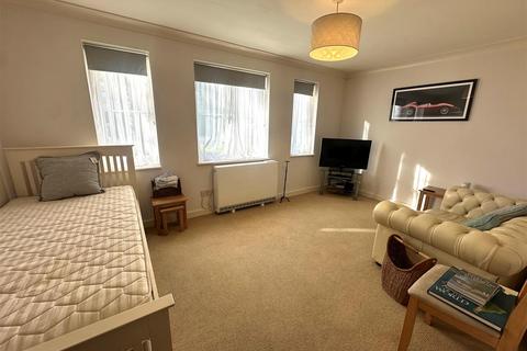 1 bedroom flat to rent, Hagden Lane, Watford WD18