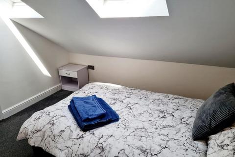 1 bedroom house to rent, Leavesden Road, Watford WD24