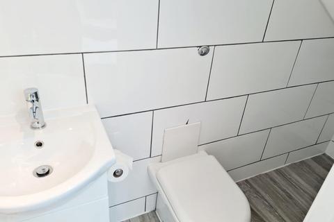 1 bedroom house to rent, Leavesden Road, Watford WD24