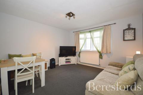 2 bedroom maisonette for sale, Station Road, Gidea Park, RM2