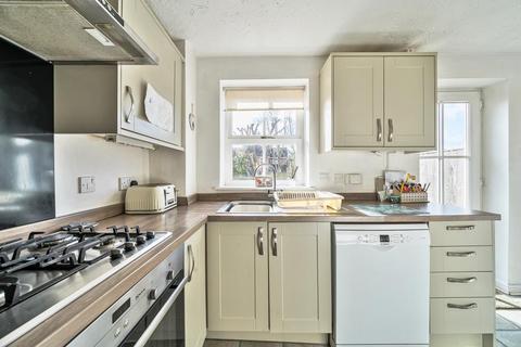 3 bedroom terraced house for sale, Heather Drive,  Thatcham,  RG18,  RG18