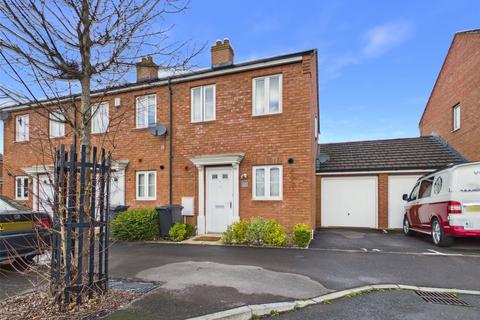 2 bedroom end of terrace house for sale, Wendling Road Kingsway, Quedgeley, Gloucester, Gloucestershire, GL2