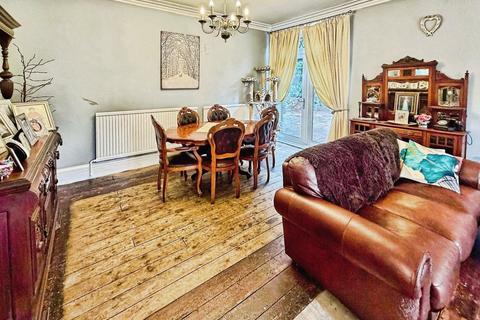 5 bedroom detached house for sale, Cwmavon Road, Pontypool NP4