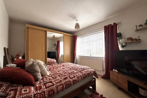 2 bedroom semi-detached house to rent, Birch Crescent, Rochdale OL16