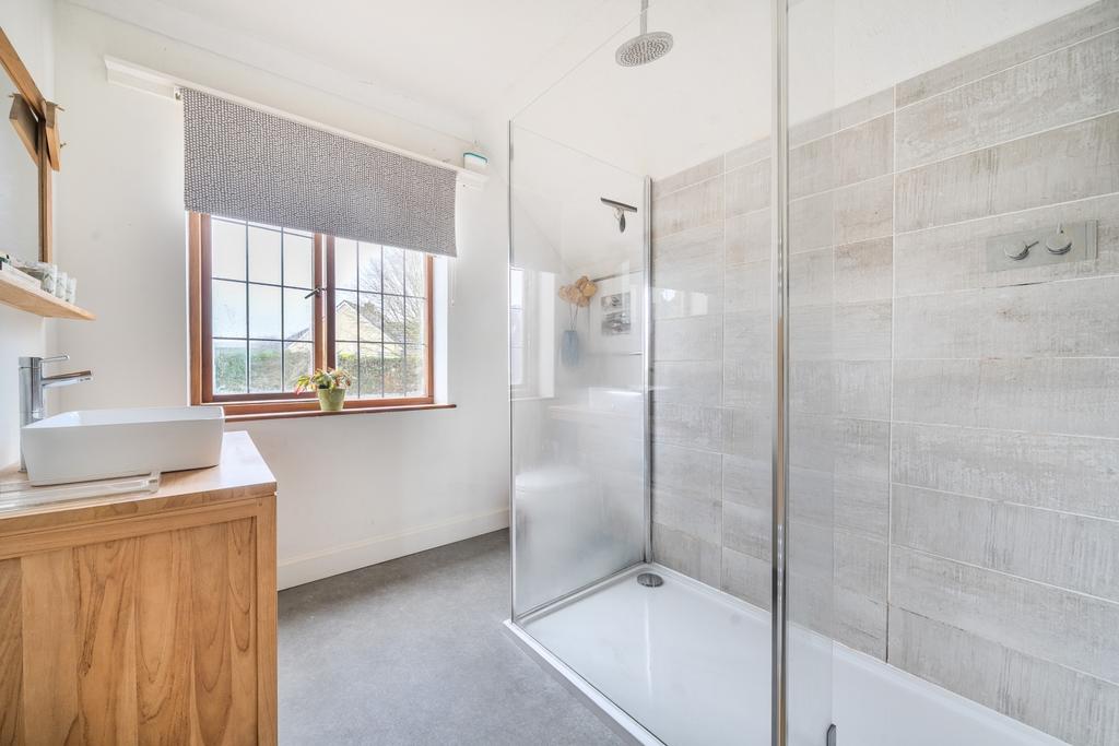 En-Suite Bedroom - 16