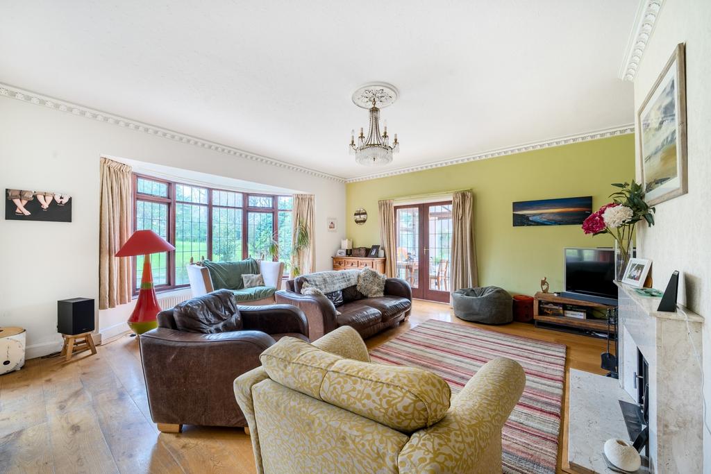 Living Room 10