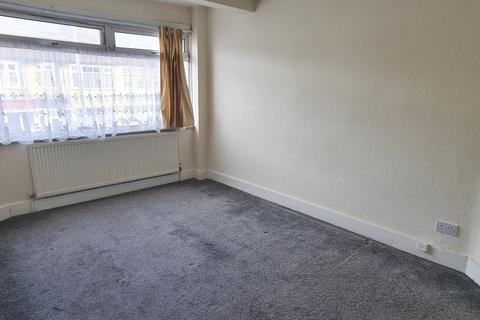 4 bedroom terraced house to rent, 26 Jarrow Road, Chadwell Heath, Essex, RM6 5RH, UK