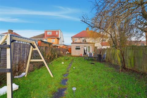 3 bedroom semi-detached house for sale, Croyde Avenue, Hayes