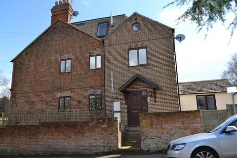 undefined, Morley Road, Farnham GU9
