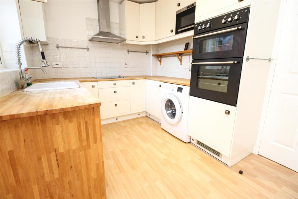 KITCHEN-2.jpg