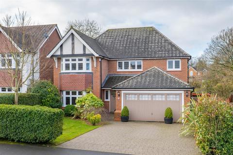 4 bedroom detached house for sale, Berry Avenue, Whittle-Le-Woods, Chorley