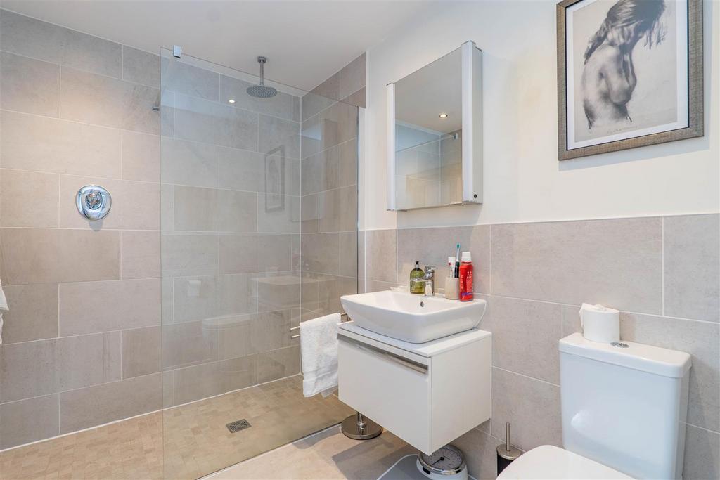 Master Bedroom Ensuite