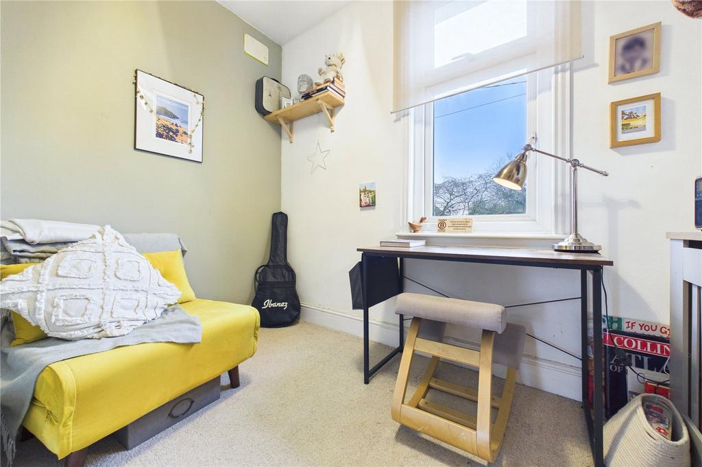 Bedroom/Office