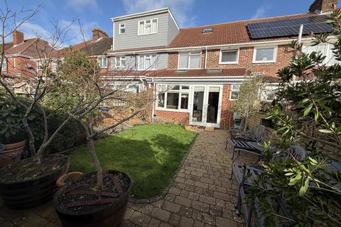 3 bedroom terraced house for sale, Chantry Road, Gosport PO12