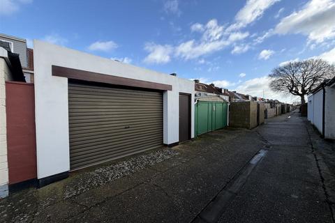 3 bedroom terraced house for sale, Chantry Road, Gosport PO12
