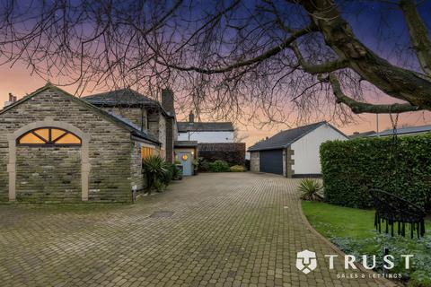 undefined, Littlethorpe Hill, Hartshead, WF15